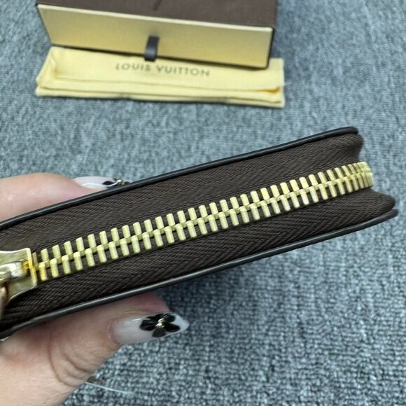 LOUIS VUITTON Zippy Brown Monogram Canvas Wallet 388-031225 - Picture 5 of 9